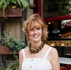 Meet your Posher, Elizabeth